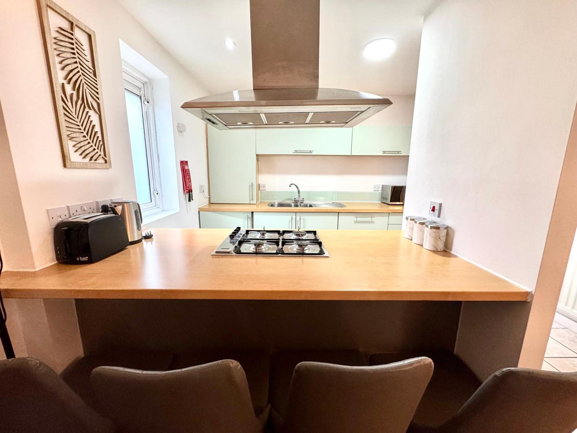 2 Bed, 2 Bath, Ground Floor Whole Apartment With Parking, Near Central London & Stratford, Close To Station, Zone 2 Exterior photo